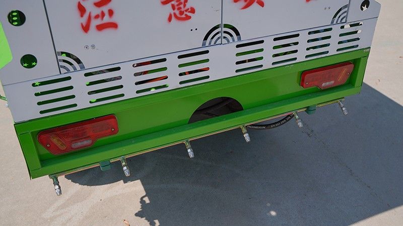 電動(dòng)三輪高壓清洗車(chē)(800L)Q2